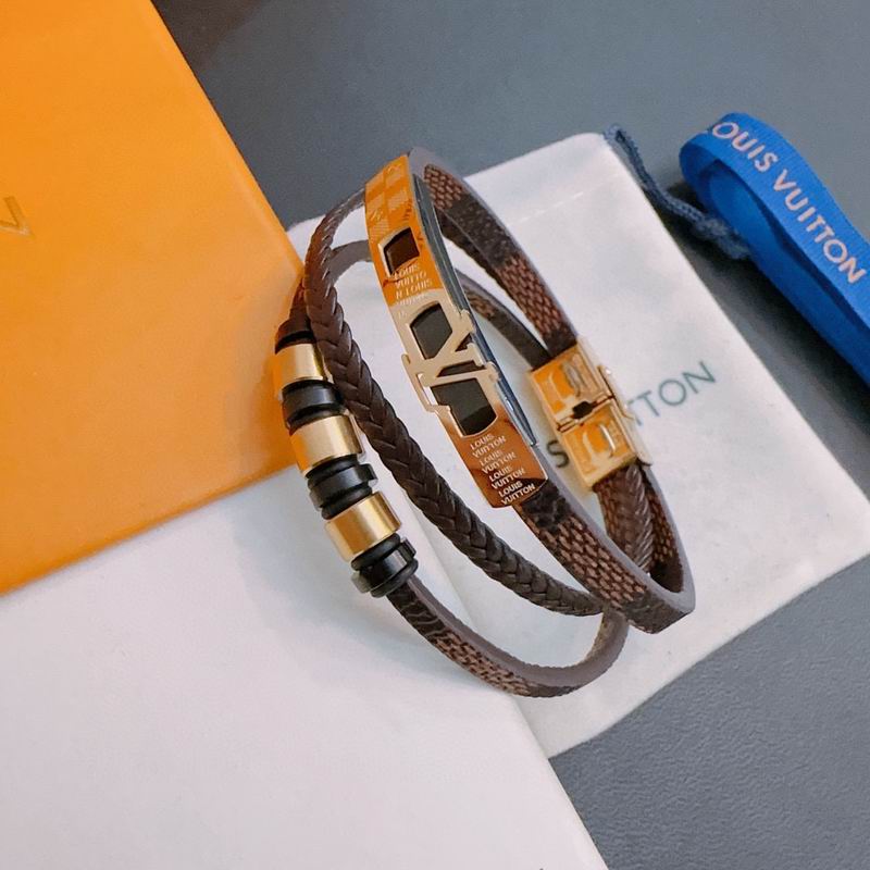 LV Bracelet 02lyr51
